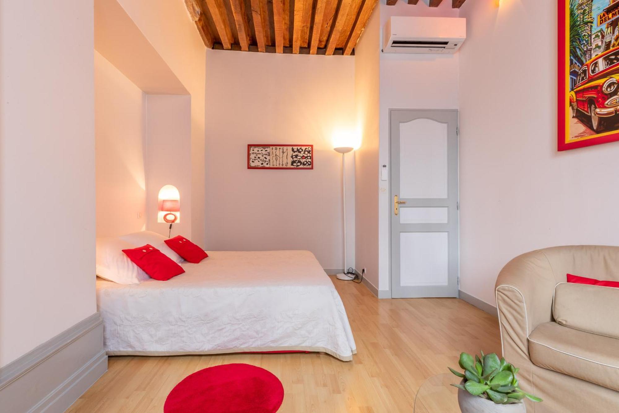 Residence Beaune Sweet Home, 4 Appartements D'Exception Avec Parking Inclus Номер фото